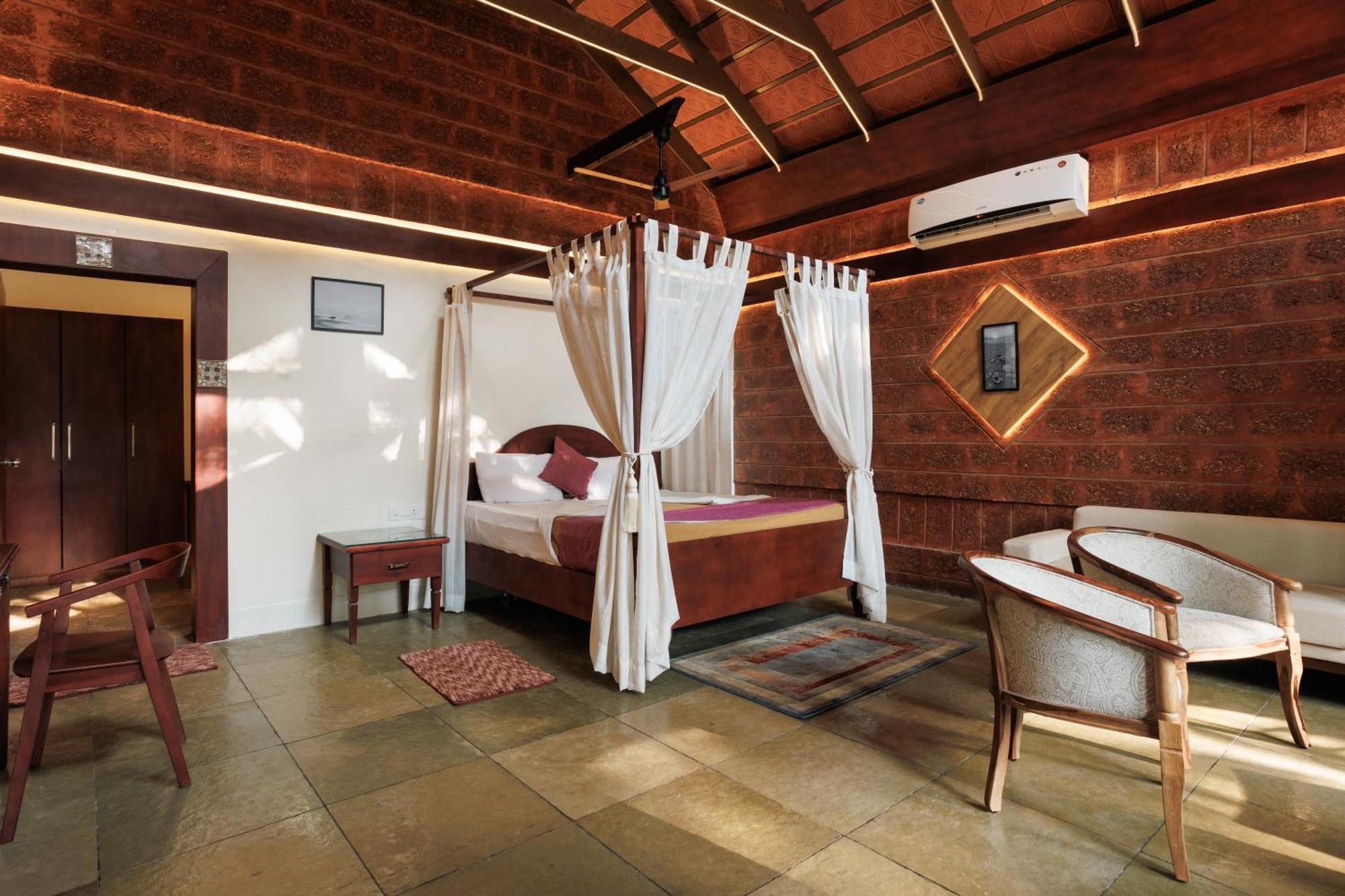 Sai Vishram Beach Resort Bainduru Zewnętrze zdjęcie