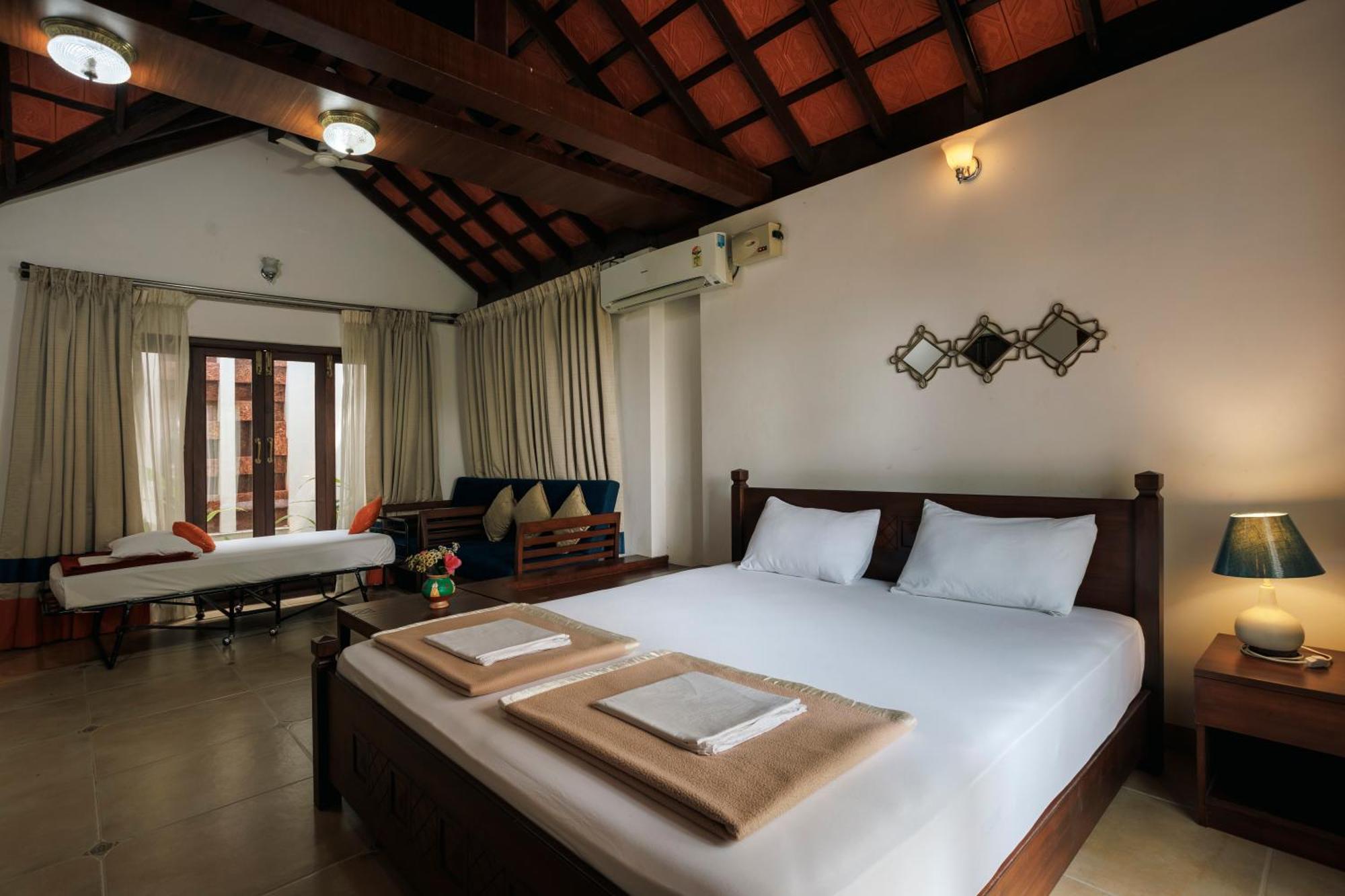 Sai Vishram Beach Resort Bainduru Zewnętrze zdjęcie