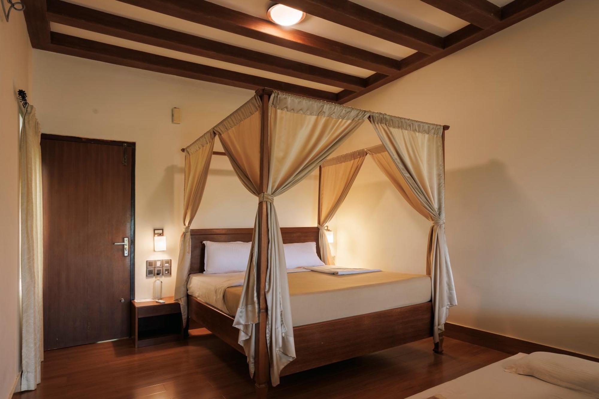 Sai Vishram Beach Resort Bainduru Zewnętrze zdjęcie
